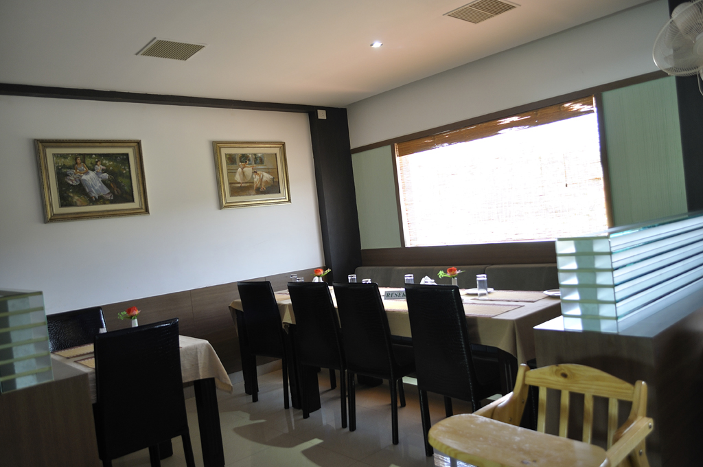 International Training Dining